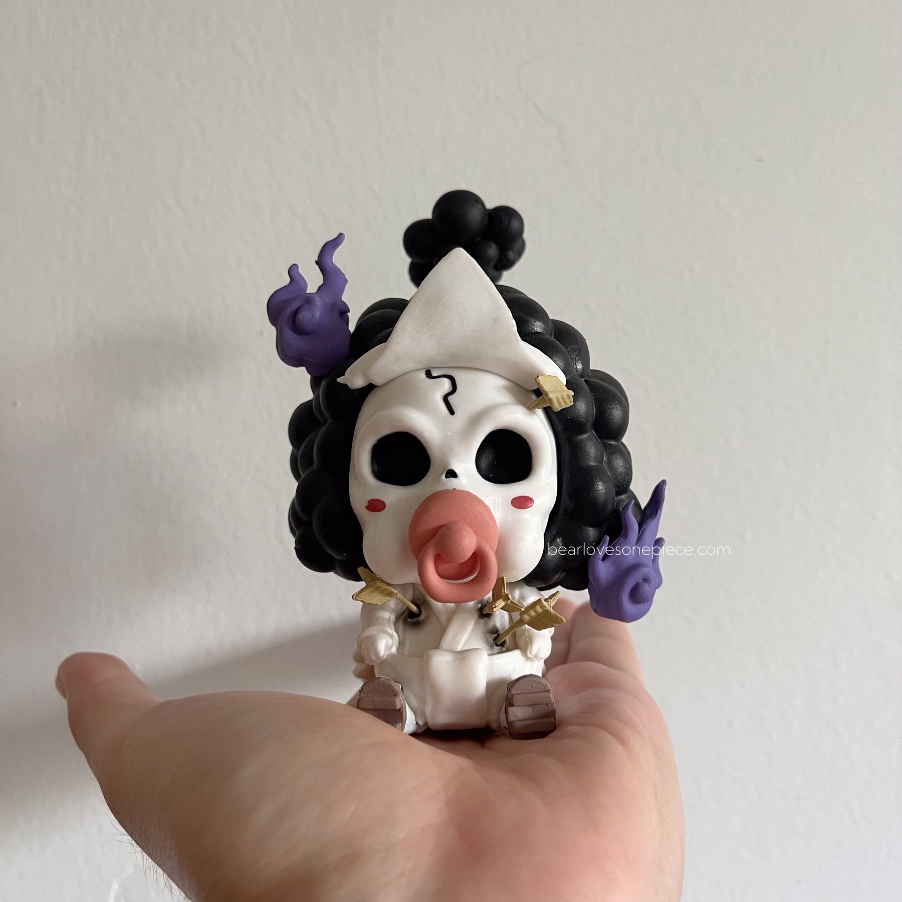 Figura Baby dos Chapéus de Palha – Arco Wano