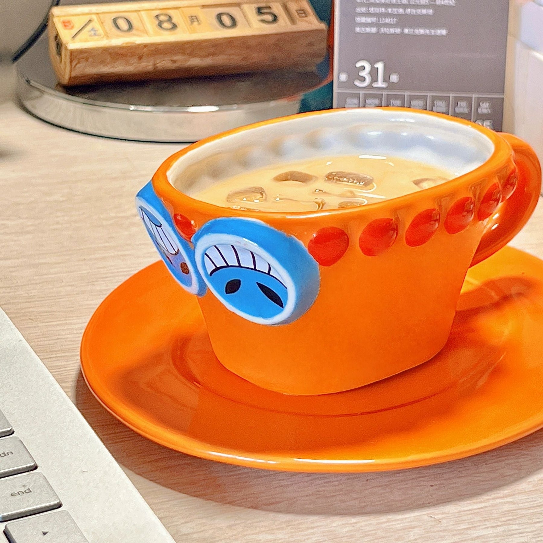 Caneca de Cerâmica ASL com Chapéu — Edição Limitada